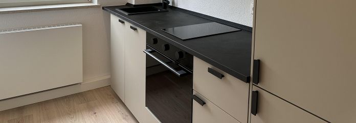 *Bez prowizji* Mieszkanie 3-pokojowe w pobliżu Harras – świeżo wyremontowane – Küche