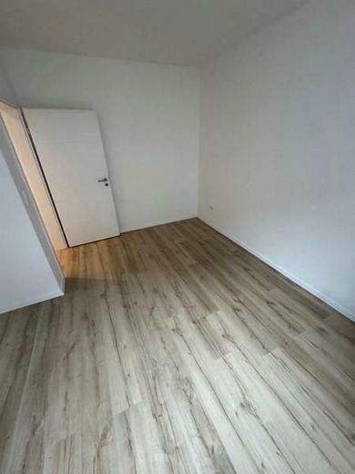 Erdgeschoßwohnung - Innenstadt - alles zu Fuß erreichbar - beste Wohnlage - worauf Warten? – 8 Zimmer