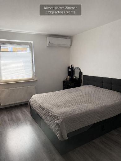 Heinrichstraße 50 – EG Schlafzimmer mit Klimaanlag