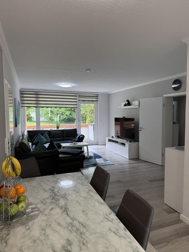 Arbergen | Appartamento di 4 locali | Ristrutturato completamente nel 2019 | Garage | Balcone esposto a sud con vista sul verde – Foto 2