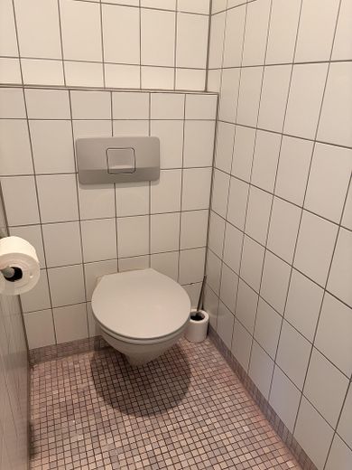 Helle Büro-/Praxisräume 110 qm in bester Lage – WC