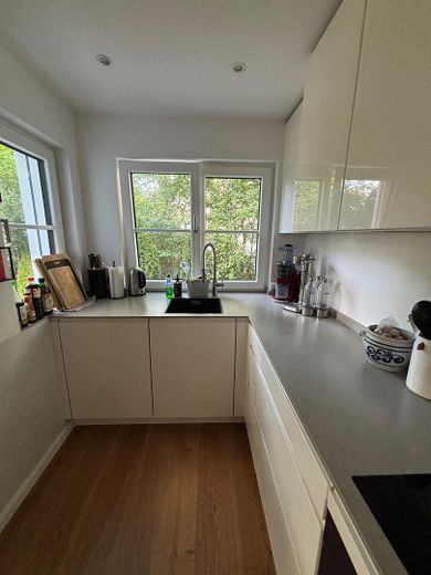 Exklusive 4-Zimmer-Wohnung in München-Obermenzing – Küche