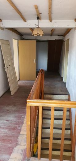 Vecchio casale con 9 stanze, garage e tre piani sottotetto – Foto 26
