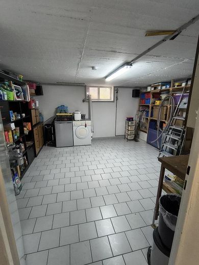 Modernisiertes Reihenmittelhaus in ruhiger Lage – Kellerraum hinten