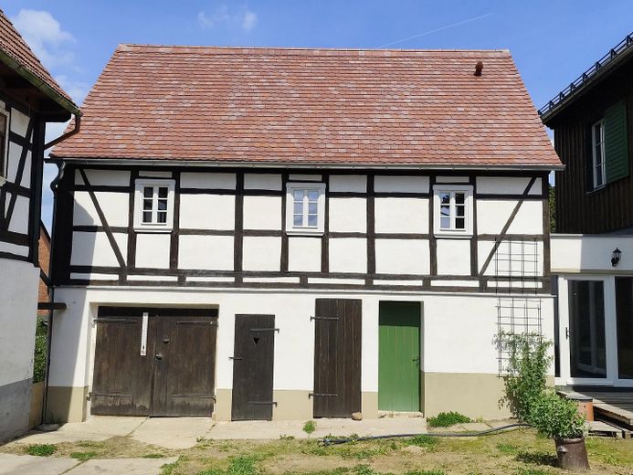 Ein Zuhause mit Charakter – Fachwerk, Lehm & Abendsonne – Fachwerkhäuschen