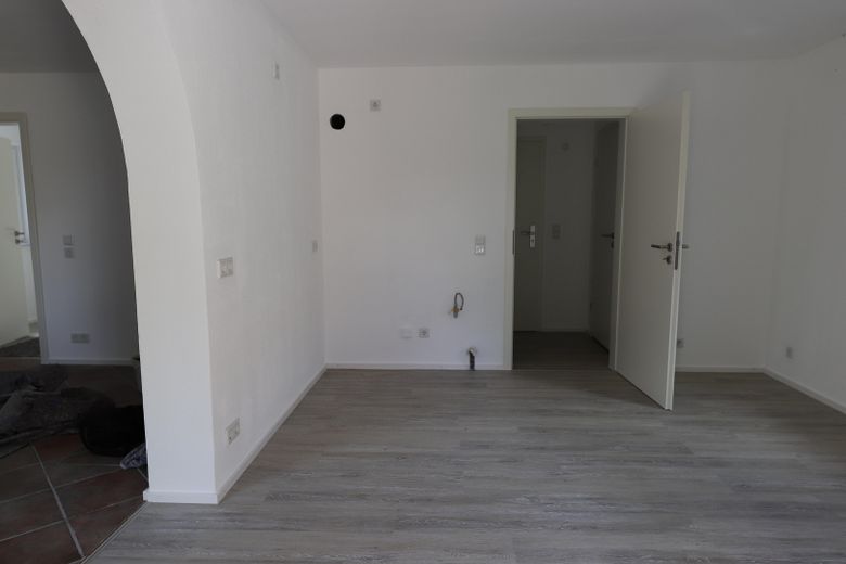 2-Zi. Gartenwohnung + Nebengebäude (vermietet) v. Privat o. Provision – Wohnküche