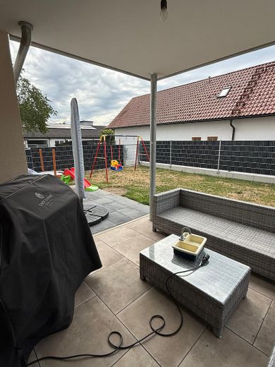 Moderne 3-Zimmer-Gartenwohnung mit hochwertiger Einbauküche – Garten