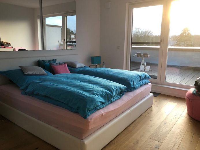 Hochwertige, neuwertige und großzügige Maisonettewohnung in Münster-St. Mauritz !! – Einrichtungsbeispiel Schlafz.
