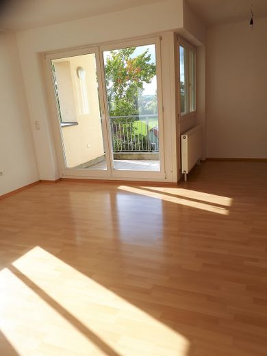 Traumhafte Wohnung im Stadtzentrum von Moosburg – Wohnzimmer