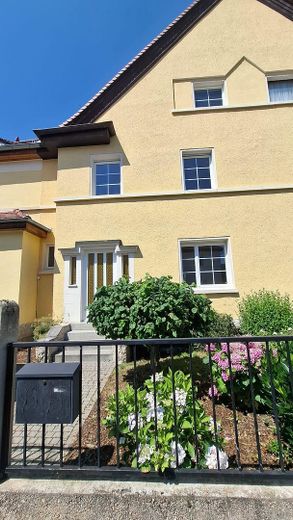 Apolda hübsches Einfamilienhaus am Ortsausgang Jena – Hauseingang