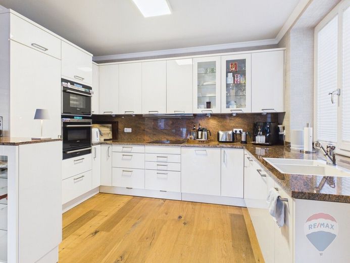 Exklusive 3-Zimmer-Wohnung mit Balkon &amp; Aufzug in gefragter Lage Hamburg – Küche