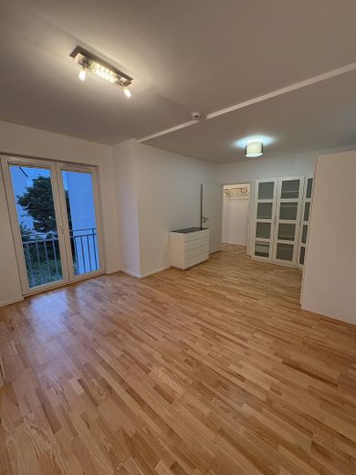 Köpenick'te bahçe parseli olan aydınlık 2,5 odalı daire – Schlafzimmer