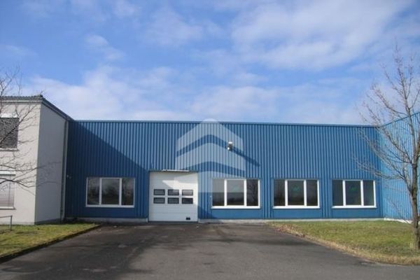 Superficies de naves incl. oficina con 498 m² cerca de Schkeuditzer Kreuz/aeropuerto