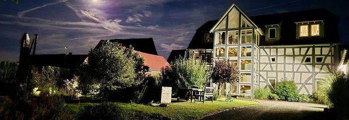 Ansicht bei Nacht mit Vollmond