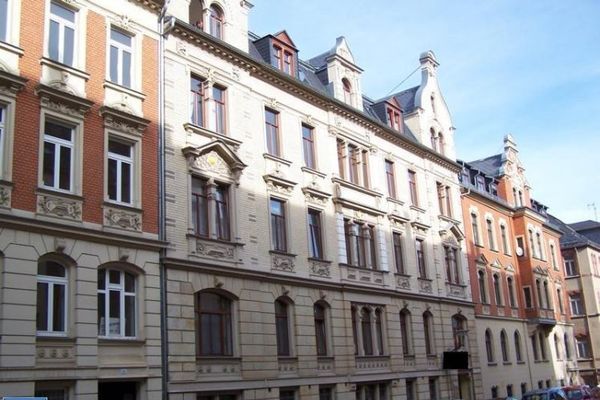 Property no.: 0226 - Rented 3- to 4-room condominium with bathtub, shower, guest toilet, elevator and storage room in the center of Plauen