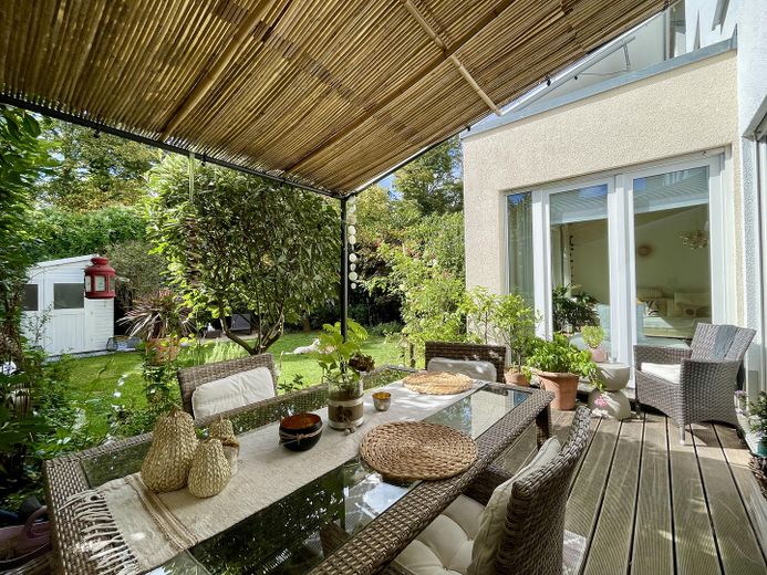 Tw. überdachte Terrasse