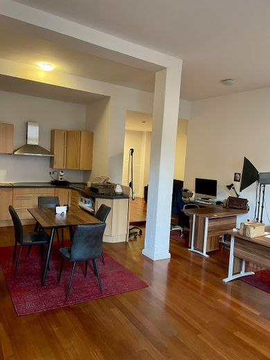 offene Küche u. Essbereich