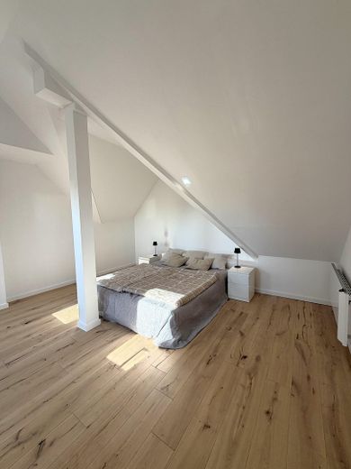 Frisch sanierte 3-ZKB Maisonette mit 2 Balkonen, Tiefgarage, Kamin in ruhiger Lage - Provisionsfrei – Foto 10