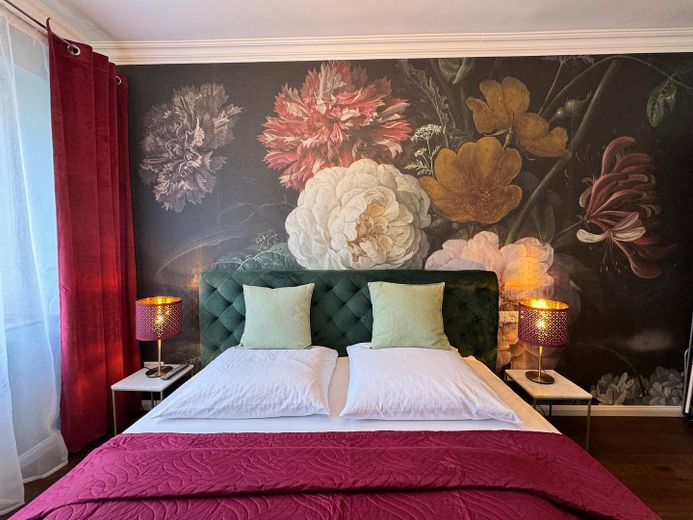 Wunderschön eingerichtete Wohnung mit Einbauküche, zentral – Foto 2
