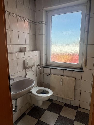 4-Zimmerwohnung im urbanen Mannheimer Industriehafen - ideal für studentische und andere WG's – Gäste-WC