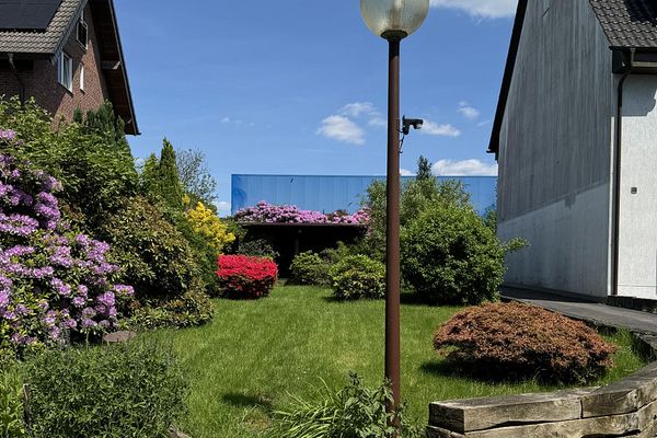 Wohnen mit Kamin, Terrasse und Garten – großzügige 3,5-Zimmer-Wohnung in Solingen