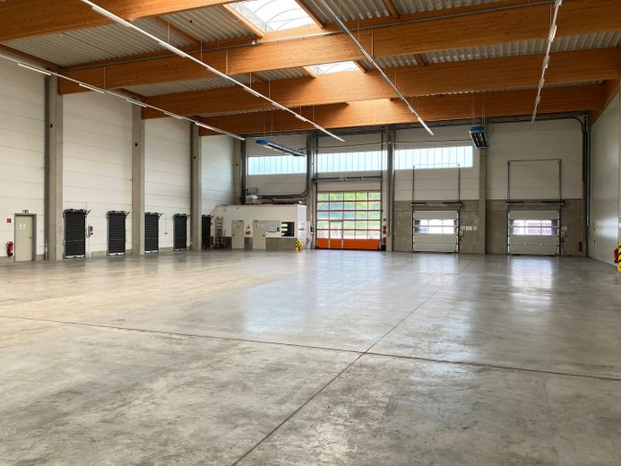 Lagerhalle Blick Lagereingang