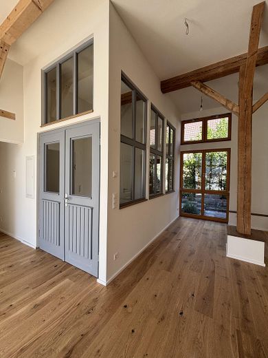 Exclusivo loft en planta baja en un edificio histórico protegido - Primera ocupación – Eingangsbereich