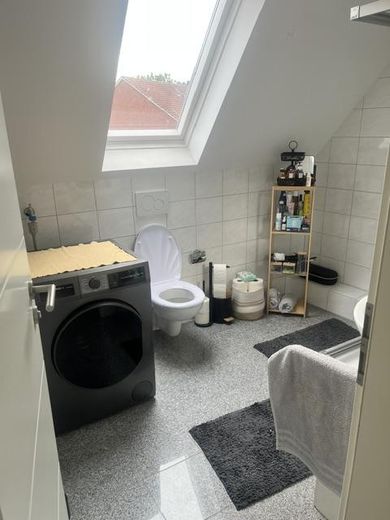 Wunderschöne 2-Zimmer Dachgeschoßwohnung in der Innenstadt – Bad