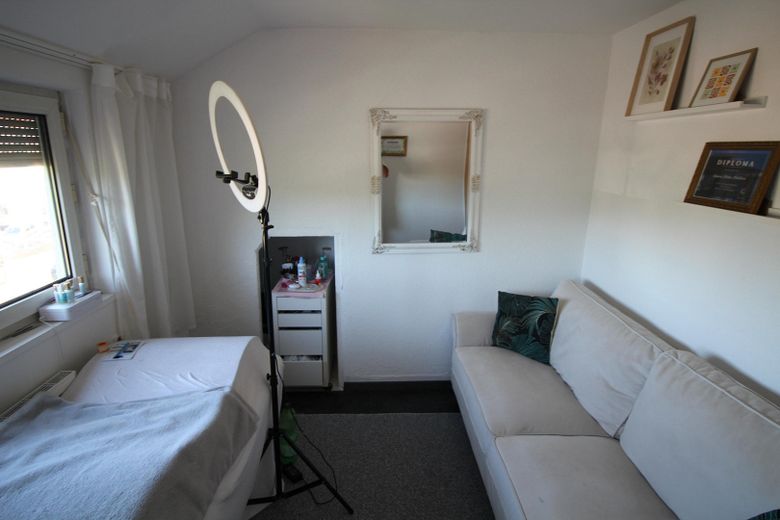 Modernisierte 3+1 Zimmer Wohnung mit Gartenanteil und Garage in Ebersbach an der Fils – Foto 12