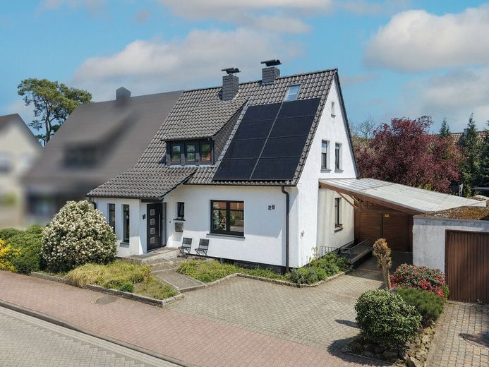 RESERVIERT: Kernsaniert &amp; zentral gelegen: Doppelhaushälfte in gefragter Wohnlage von Heukamps Tannen! – Bild 2