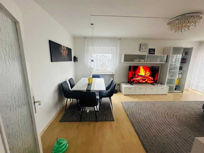 Wohnung zu vermieten – Foto 2