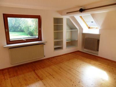 CASA PLURIFAMILIARE VERSATILE CON POSSIBILITÀ COMMERCIALE E POTENZIALE DI AMPLIAMENTO – Wohnen 2 OG
