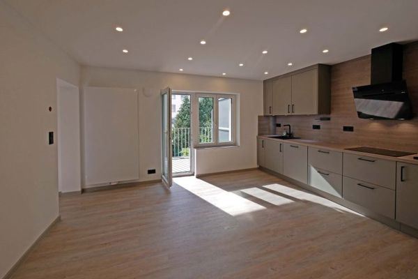Tolle Wohnung in TR-Süd, neuwertig in saniertem Niedrigenergiehaus, Küche inkl.