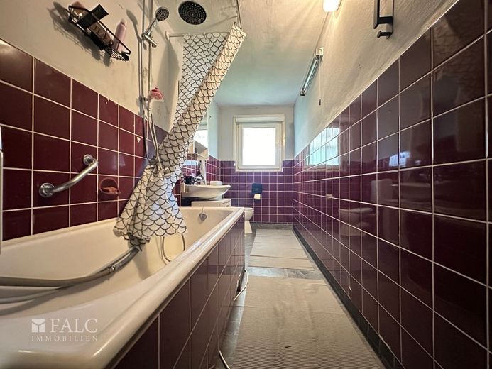 ***Vogelbeck - 2 Zimmer Erdgeschosswohnung mit Einbauküche, Gartennutzung und Keller*** – Badezimmer