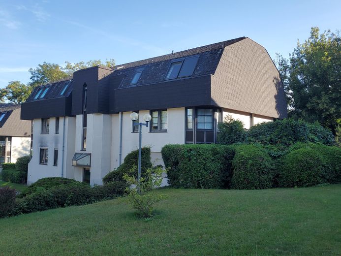 Apartamento amueblado con terraza soleada cerca del Havel, sin comisión – Ansicht des Hauses