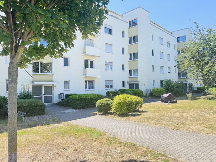 Provisionsfrei: Modernisierte 3-Zimmer-Wohnung mit 2 Balkonen, saniertem Bad und Hobbyraum – Außenansicht