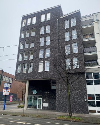 2 odalı daire - Özel teklif! - Loggia ve kapalı otopark alanı ile. – Wohnungsseite zur Erkratherstr