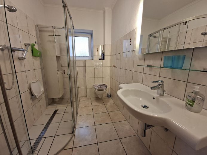 Kapitalanlage Renditeobjekt Ferienhaus Nordsee Ferienwohnungen mit 5 Wohneinheiten Haus – FeWo Erdgeschoß Badezimmer