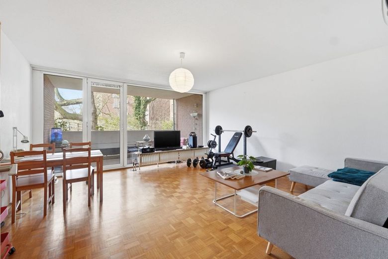 4-Zimmer Wohnung mit Loggia und Tiefgaragenstellplatz in Köln-Niehl – Wohn-und Esszimmer