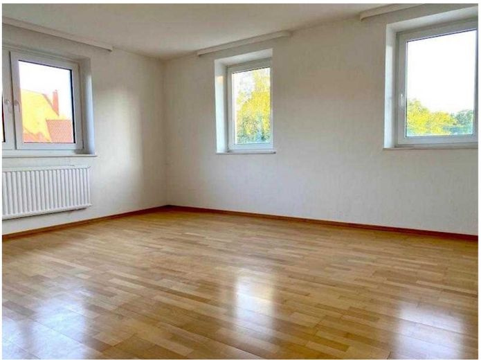 Geräumiges Schlafzimmer OG