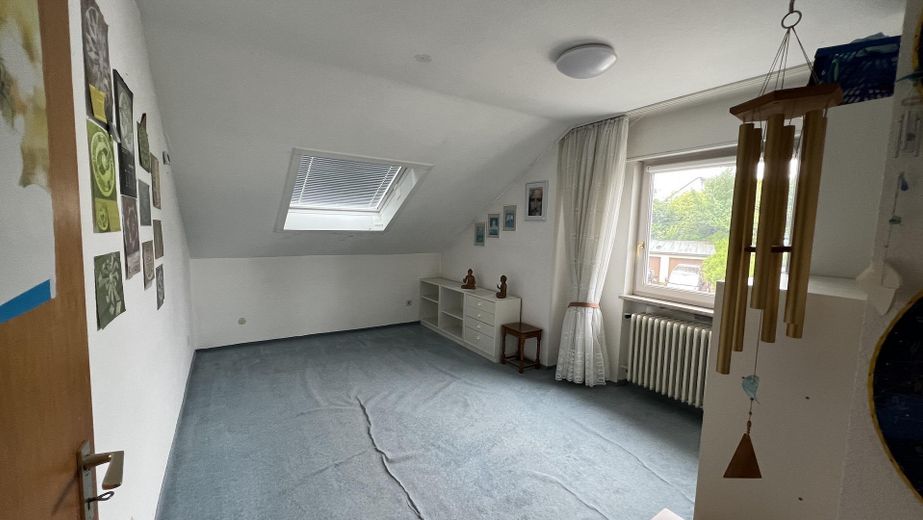 Dom jednorodzinny o powierzchni 1,5 kondygnacji z garażem w Malsch – DG Zimmer 1 - 2