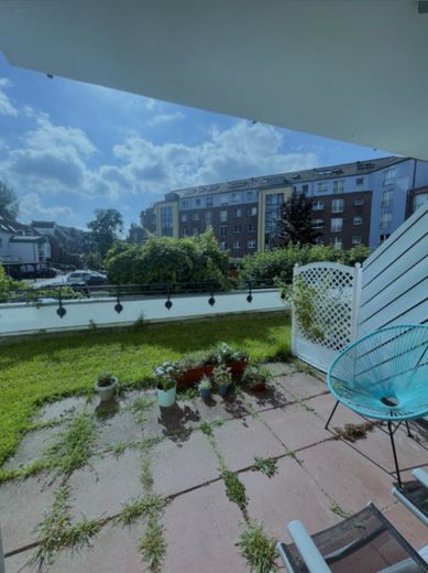 Appartamento completamente arredato sull’isola della Leine - 2 locali, 55 m² con terrazza e posto auto in garage sotterraneo – Blick Terrasse