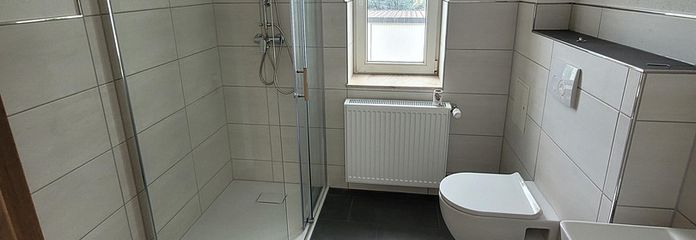 Newly renovated apartment with an efficient layout – Tageslichtbad