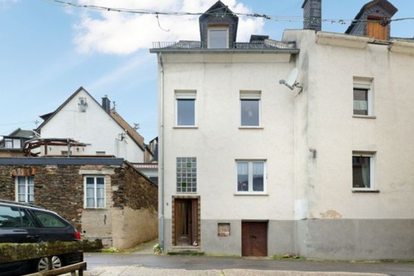 Amanti dell’architettura d’epoca cercasi: casa unifamiliare da ristrutturare a Zell / Kaimt