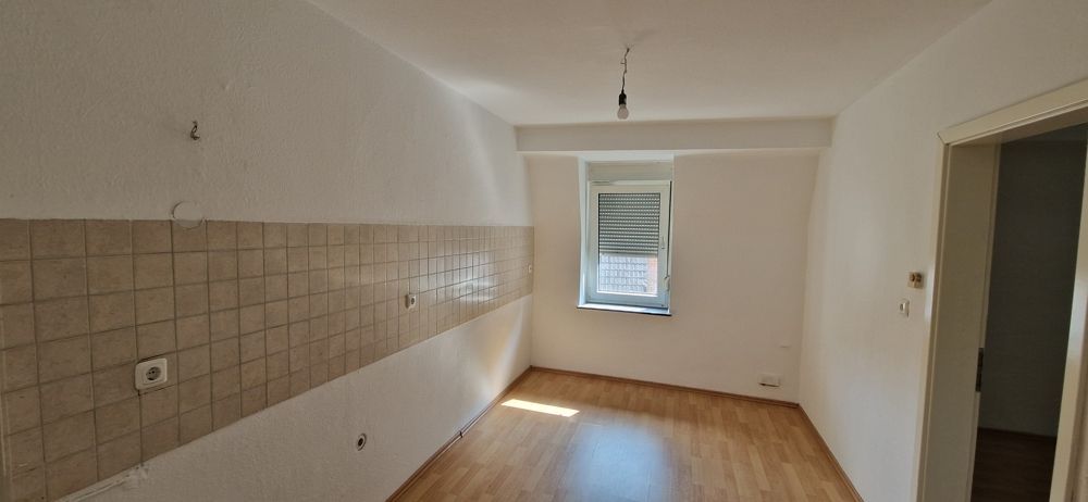 4 Zimmer, Küche und Bad zu vermieten in Pirmasens – Küche