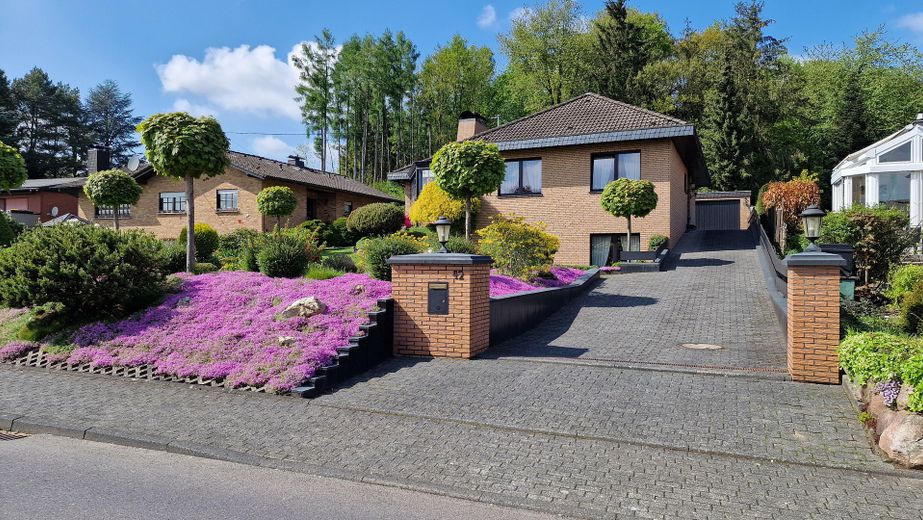 Reserviert! Exklusiver Bungalow in Königswinter: Homeoffice, traumhafte Aussicht, Sonnenuntergänge – Haus 1