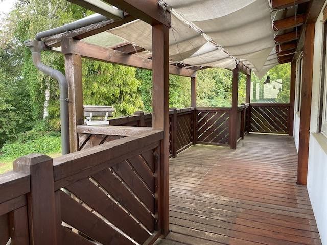 Casa unifamiliare in prefabbricato con 2 appartamenti accessori – Wohnung EG Wohnen Balkon