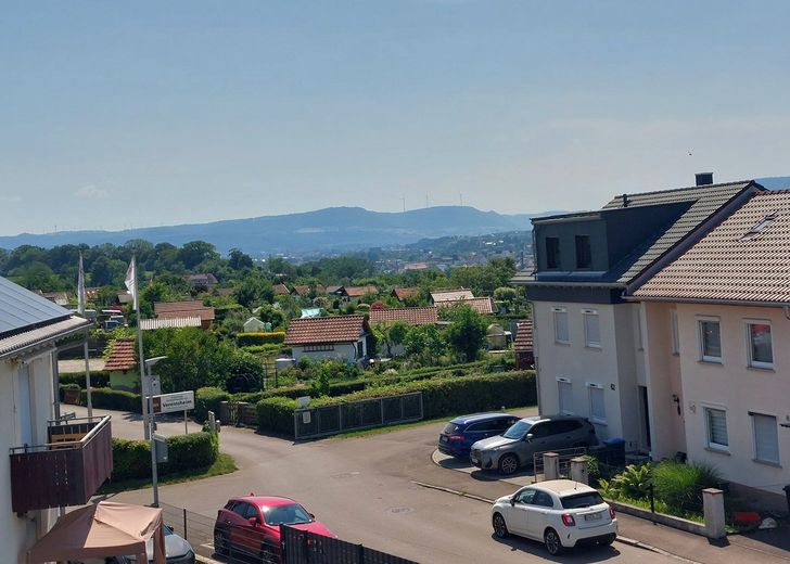 Naturnahe DHH Stadtrand. Höhenlage, Alb-Sicht, eigener Garten, PV-Anlage – Foto 12