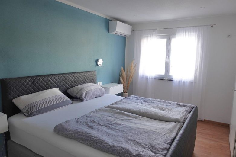 Schlafzimmer Eltern OG