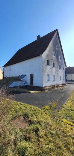 Vecchio casale con 9 stanze, garage e tre piani sottotetto – Foto 12